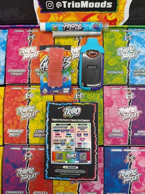 TRIPLE THREAT 2G DUAL DISPOSABLE by TRIO W/GUMMIES + PREROLL