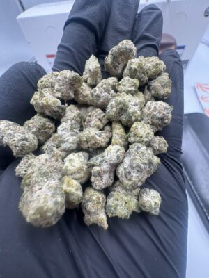 STIIIZY 7G Infused Smalls are a cannabis flower product made with smaller-sized buds and an added cannabinoid-rich ingredient, such as THC-A diamonds, depending on the specific