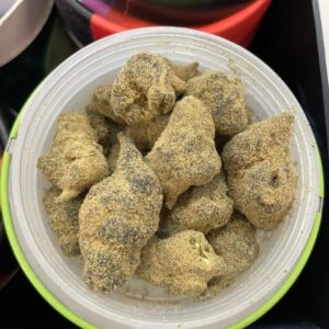 Alternative view of moun moon rocks mix strain variety pack